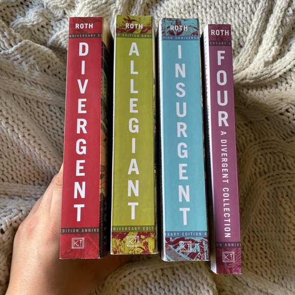 The “Divergent” series by Veronica Roth - Picture 3 of 3